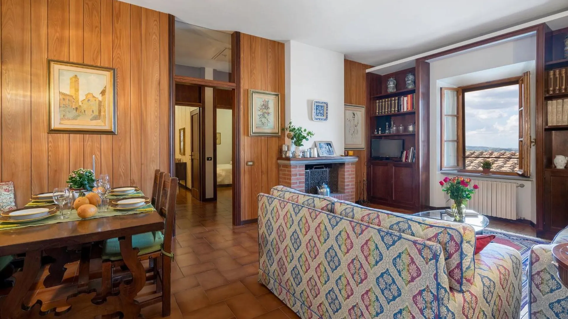 アパート Casa Martina, Piazza Delle Erbe, San Gimignanoアパートメント イタリア